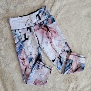 Strut This Marble Leggings